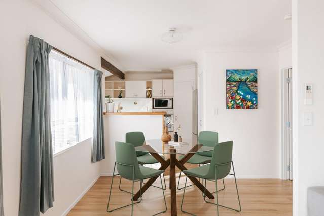 30 Heron Avenue East Matua_2