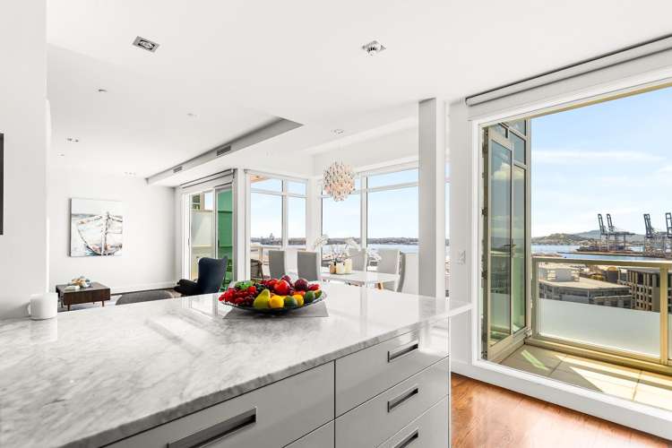 Flat 1202/85 Beach Road City Centre_6