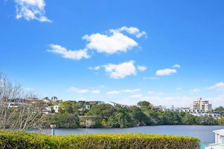 2/34 Sylvan Park Avenue Milford_6
