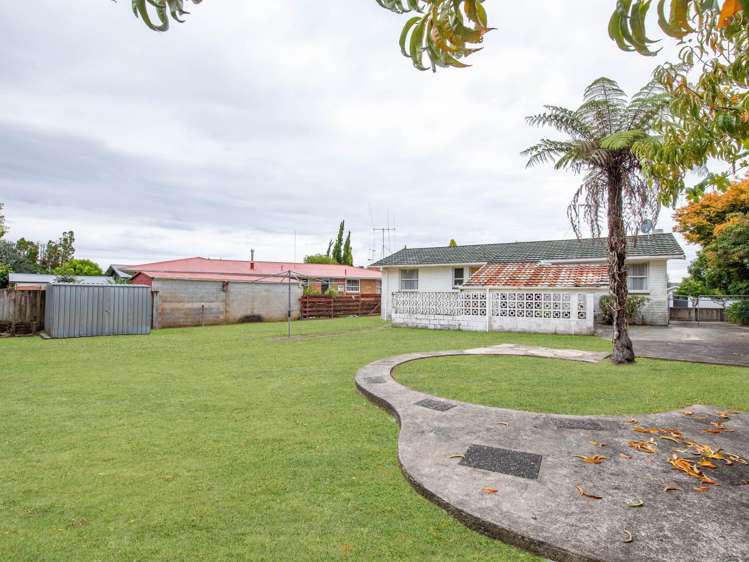 8 Pulham Crescent Queenwood_2