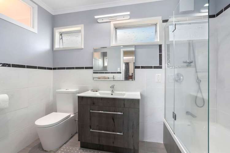 61 Daffodil Street Titirangi_14