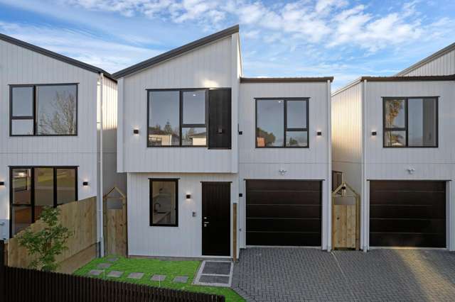 Outstanding New Homes in the Heart of Farm Cove