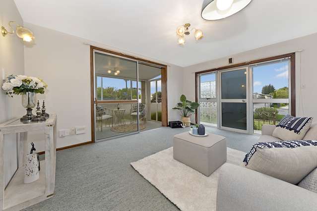 2/10 Nyoli Street Northcote_1