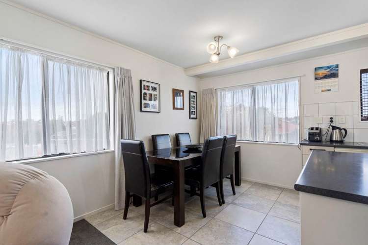 2/60 Elliot Street Howick_6