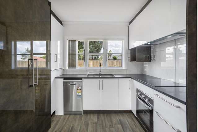 3/58 Gloucester Road Manurewa_4