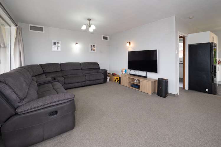 69 Trevors Road_3