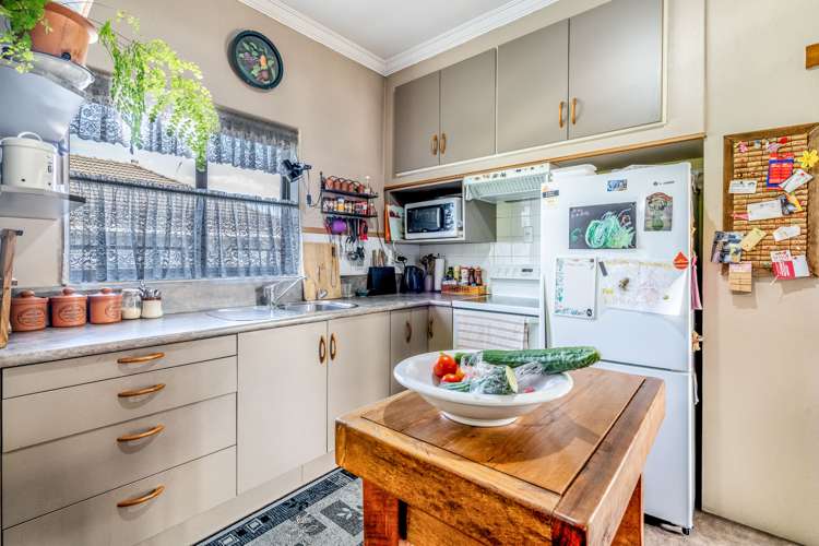 11 Coronation Street Strathern_7