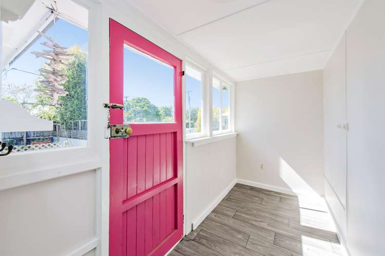 2 Lee Street Southbridge_16