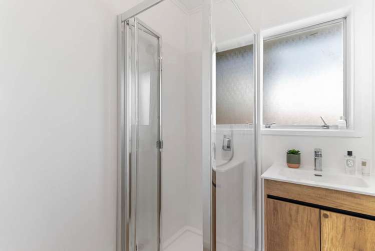 4/178 Chivalry Road Glenfield_15