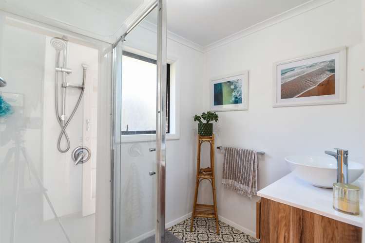 53 Stephen Street Halfway Bush_10