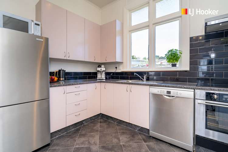 11 Crest Street Tainui_9