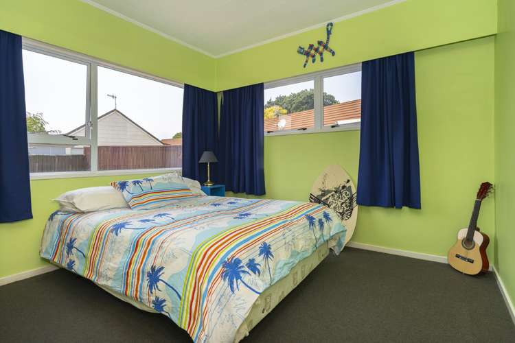 7 Cornwall Place Stoke_18