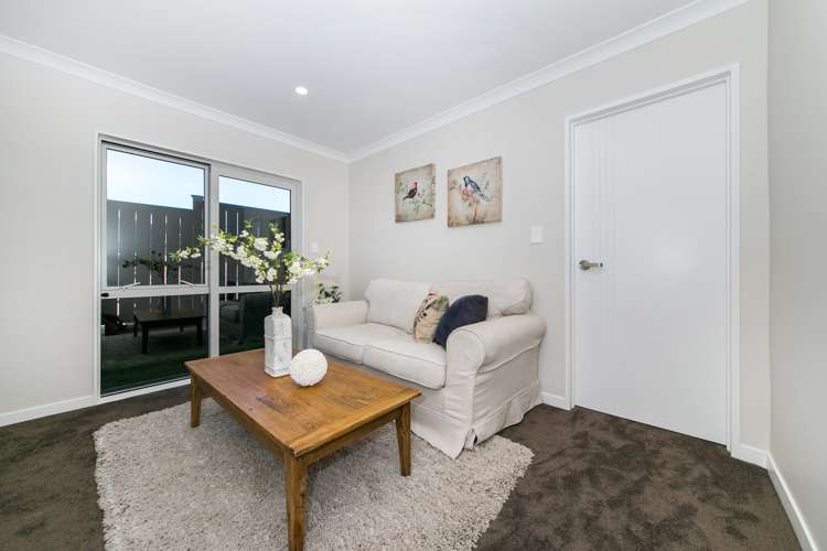 1c Vino Cina Heights Ranui_24