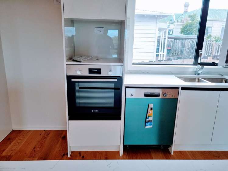 1/2 Marion Avenue Mount Roskill_14