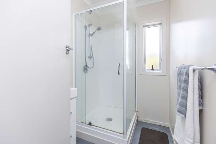 196 Clyde Street Hamilton East_36