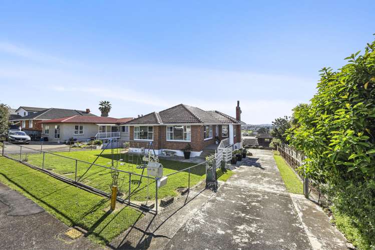 73 Bradbury Road Botany Downs_30