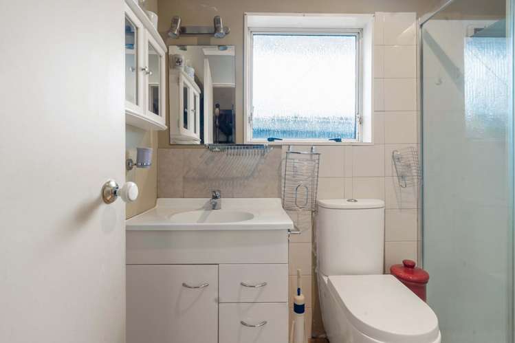 19A Russell Crescent Western Heights_16