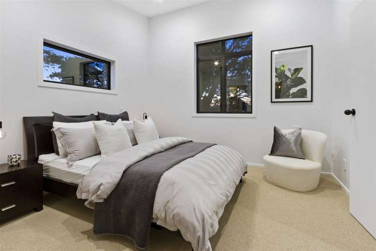 2/7 Braemar Road Castor Bay_9