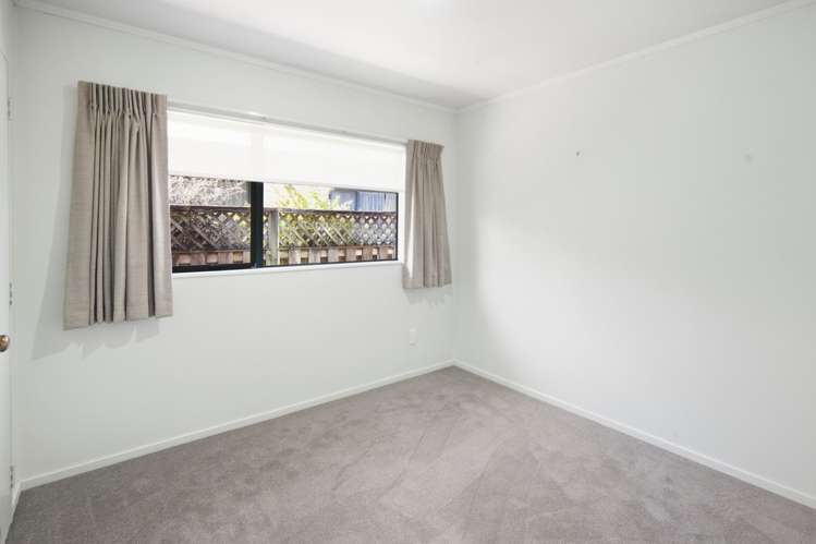 2/12 Heathcote Street Central_6