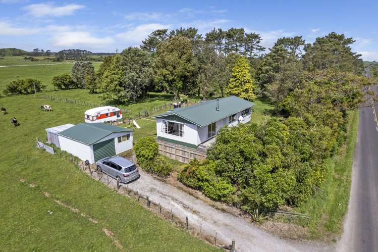 1528 Wiremu Road Opunake_5