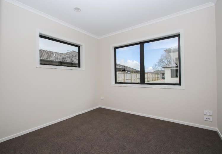 3/3 Southbrook Close 1071_3