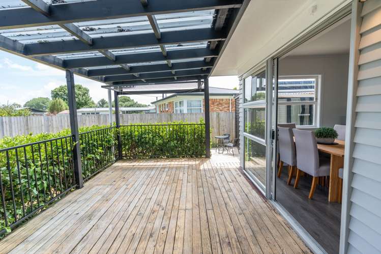 21 Jeanette Street Glenview_8