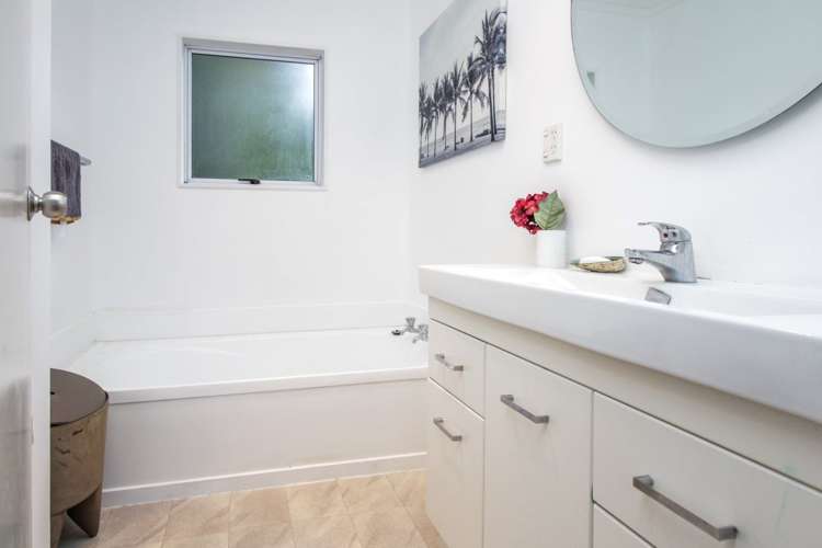 33a Lilburn Crescent Massey_7