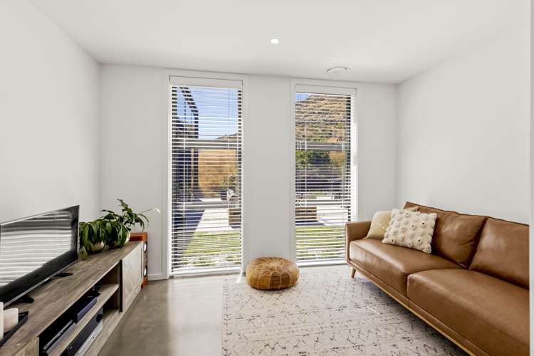 8 Spring Hill Road Kelvin Heights_24