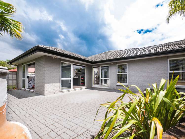 18 Belfry Place Wattle Downs_13