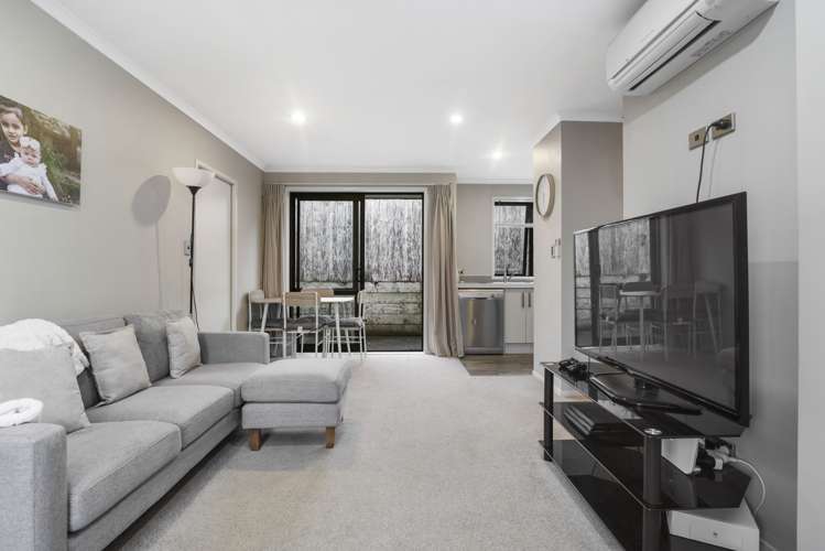 6/99 Lake Road Frankton_4