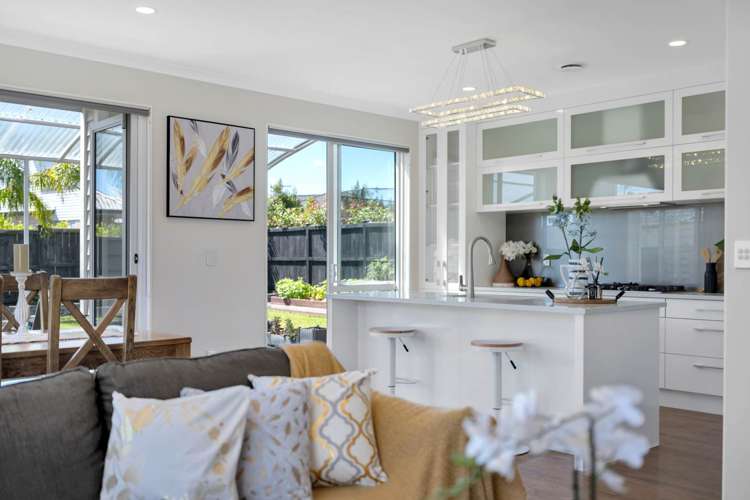 7 Defender Crescent Beachlands_36