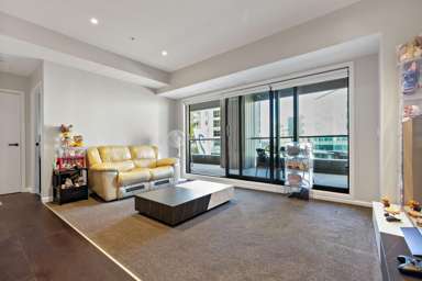 204/41 Beach Road_4