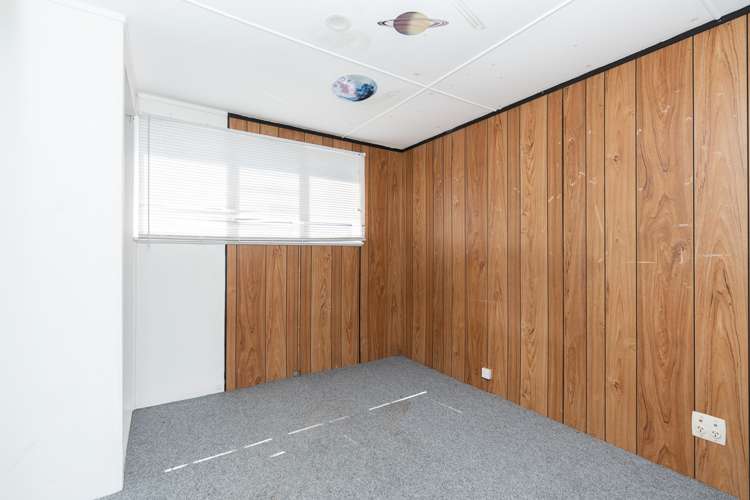 76 Saxbys Road Deanwell_27