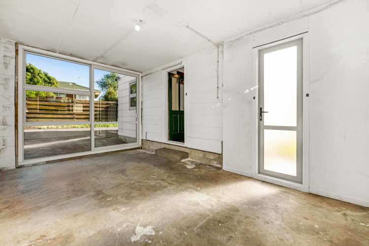 1/85 Meadway Sunnyhills_10