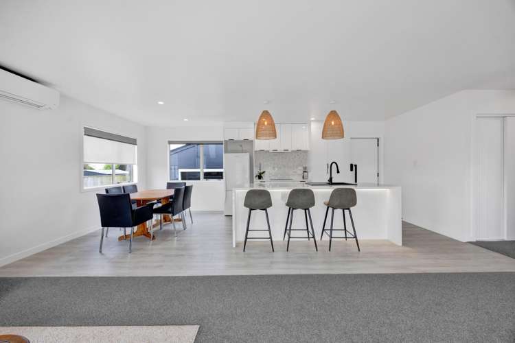 56 Warwick Road Stratford_5