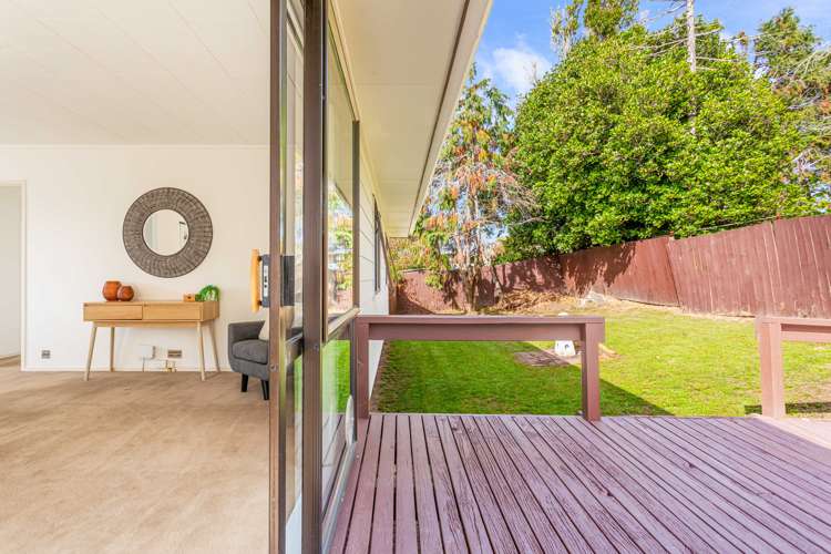 2/194 Waimumu Road Massey_16