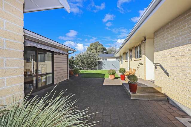 4 Skerrett Crescent Tamatea_3