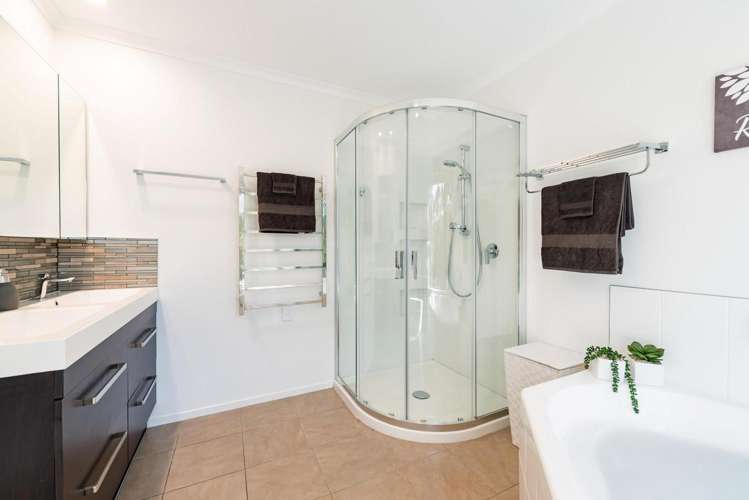 11 Spinnaker Point, Paihia_14