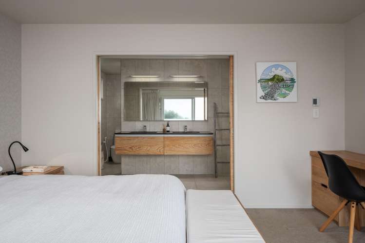 1 Lloyd George Road Wainui_8