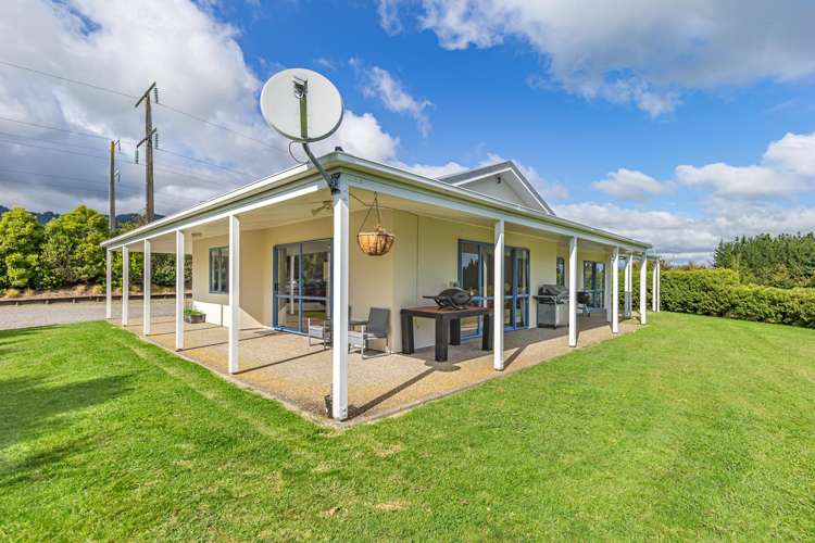 2 Wallace Loop Road Koputaroa_11