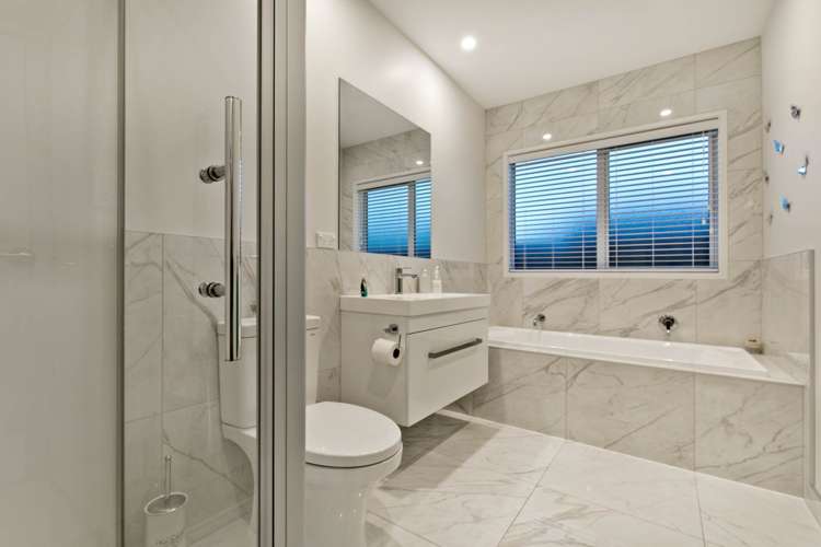 64 Colonial Drive Silverdale_28