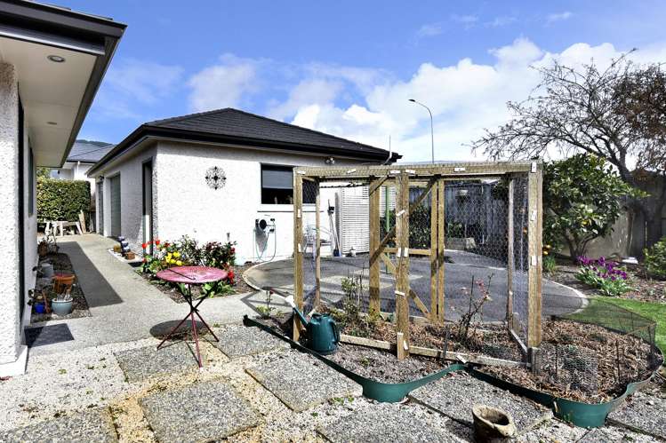 19 Aratia Way Richmond_16