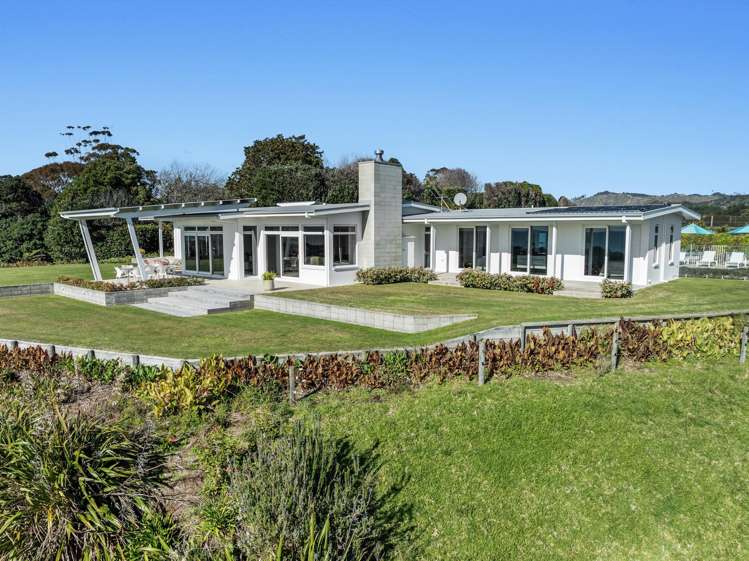 Te Wakanui Road Tirohanga_25