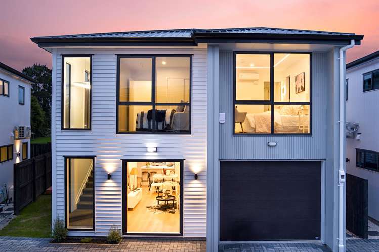 2/12 Chaucer Place_0
