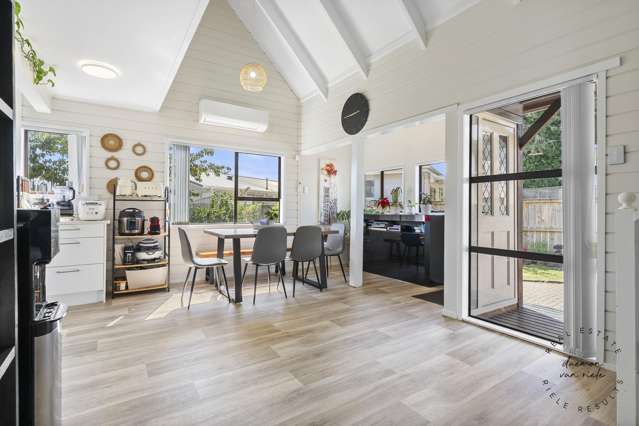 13 Blanes Road Weymouth_2