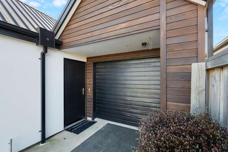 89 Faringdon Boulevard Rolleston_17