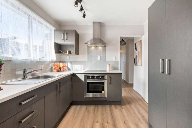 364 Roscommon Road Manurewa_2