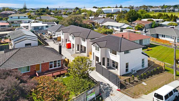 14c Kirrie Avenue Te Atatu South_19