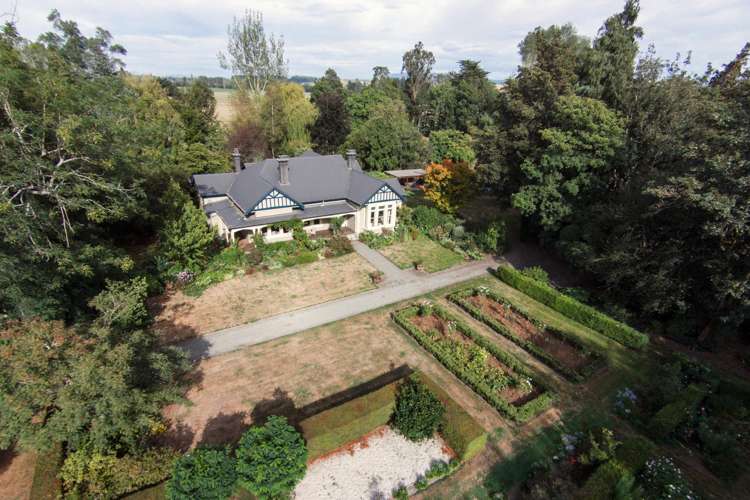 584 Orari Station Road_3