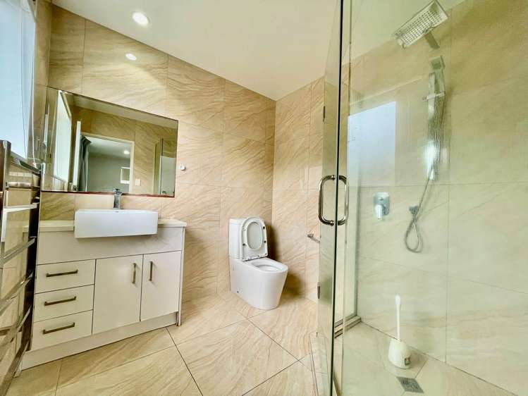9 Evelina Lane Flat Bush_10